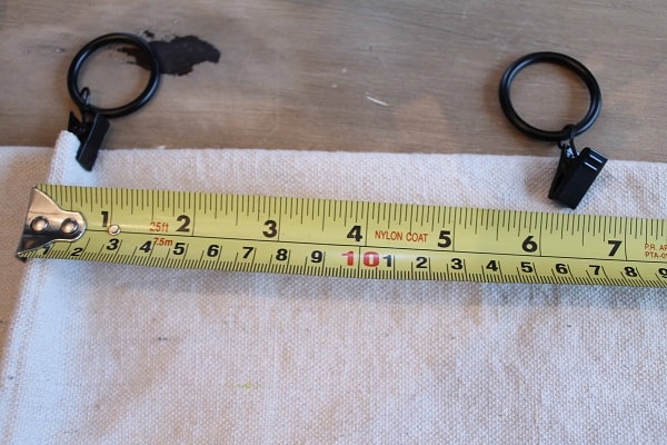 measuring curtain clip space