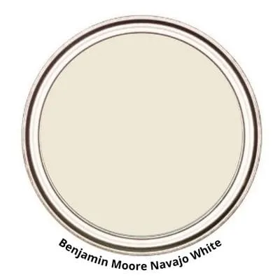 BM Navajo White Paint Can swatch